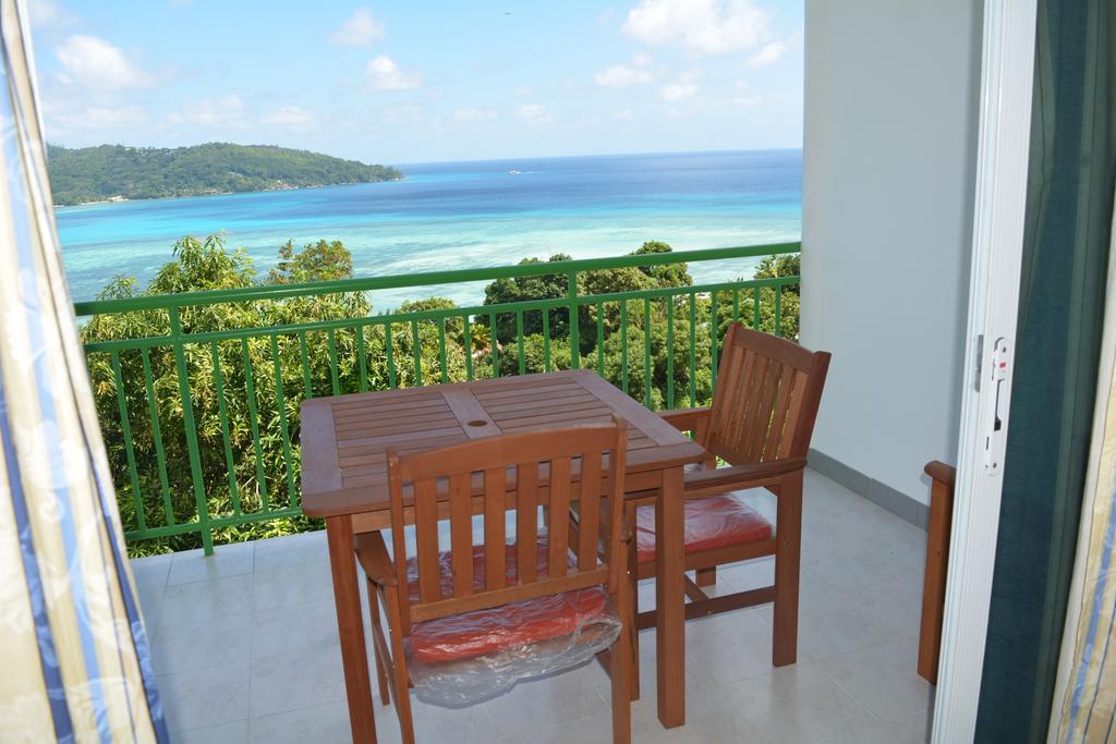 Manfiyo Guest House Anse Boileau Екстер'єр фото