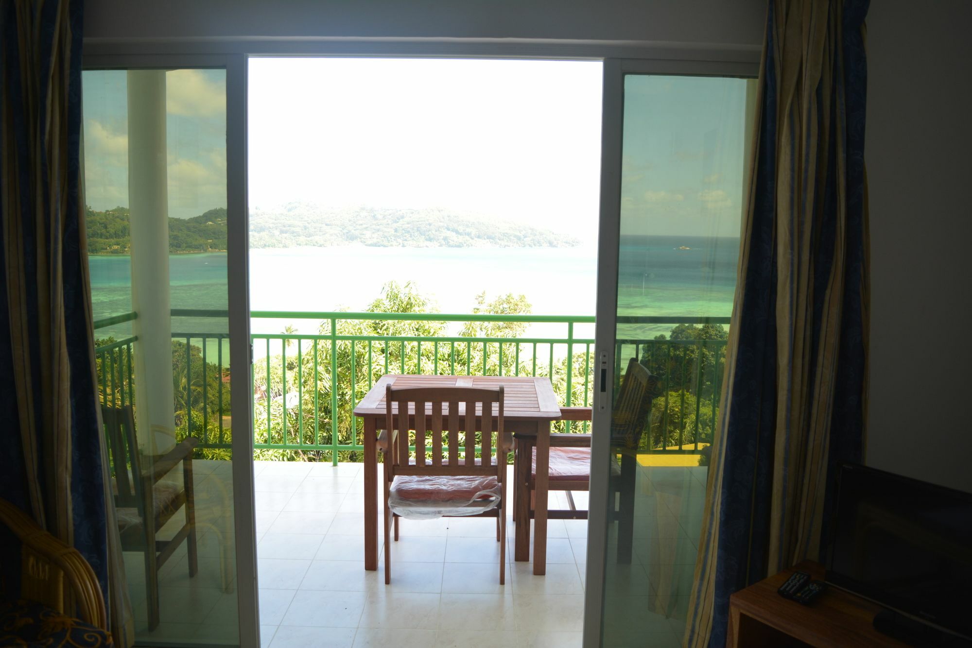 Manfiyo Guest House Anse Boileau Екстер'єр фото